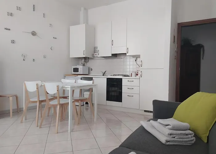 Due Ale - Nuova Casa Di Corte A Trieste